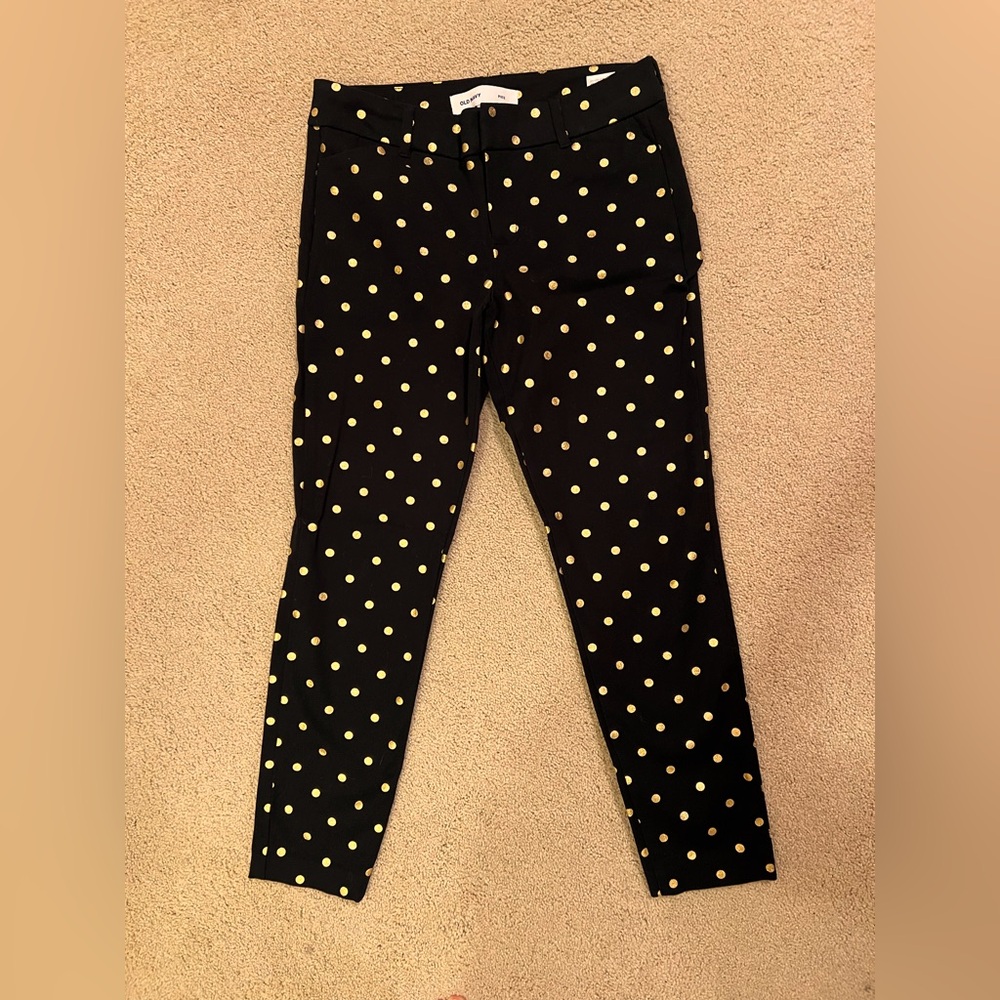 Old Navy Pixie cut trousers, size 4, black with iridescent gold polka dots